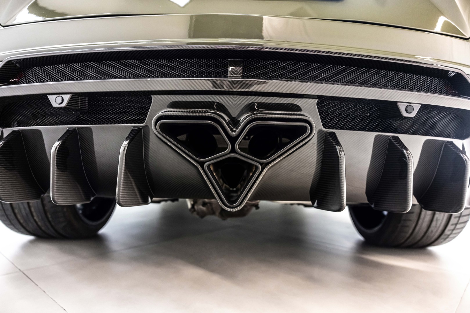 2021 LAMBORGHINI URUS BY MANSORY 